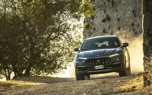   Maserati Levante GT Hybrid (Azzurro Astro) - 2021