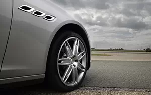   Maserati Quattroporte S Q4 - 2013