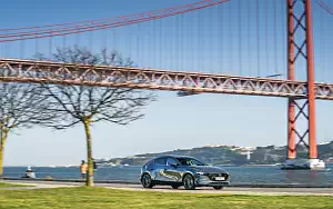   Mazda 3 Hatchback (Polymetal Grey Metallic) - 2019