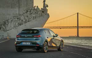   Mazda 3 Hatchback (Polymetal Grey Metallic) - 2019