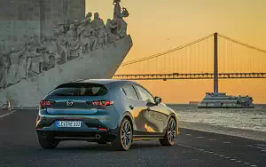   Mazda 3 Hatchback (Polymetal Grey Metallic) - 2019