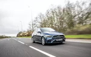   Mercedes-Benz B 200 AMG Line UK-spec - 2023