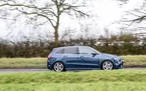   Mercedes-Benz B 200 AMG Line UK-spec - 2023