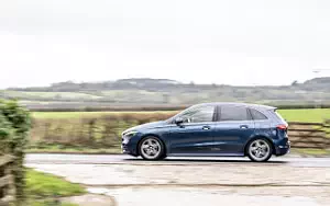   Mercedes-Benz B 200 AMG Line UK-spec - 2023