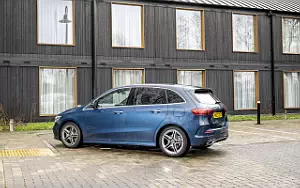   Mercedes-Benz B 200 AMG Line UK-spec - 2023
