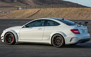   Mercedes-Benz C63 AMG Black Series Coupe US-spec - 2013