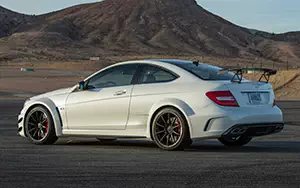   Mercedes-Benz C63 AMG Black Series Coupe US-spec - 2013