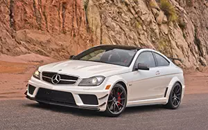   Mercedes-Benz C63 AMG Black Series Coupe US-spec - 2013