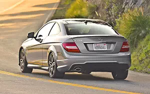   Mercedes-Benz C250 Coupe Sport US-spec - 2013