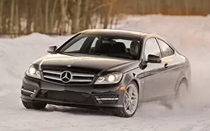   Mercedes-Benz C350 4MATIC Coupe US-spec - 2013