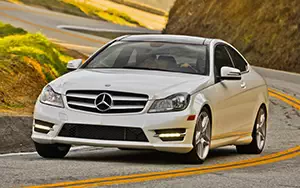   Mercedes-Benz C350 Coupe US-spec - 2013