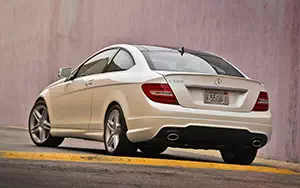   Mercedes-Benz C350 Coupe US-spec - 2013