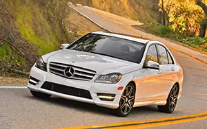   Mercedes-Benz C300 4MATIC Sport Package Plus US-spec - 2013