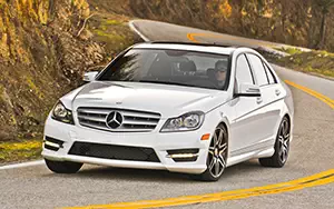   Mercedes-Benz C300 4MATIC Sport Package Plus US-spec - 2013