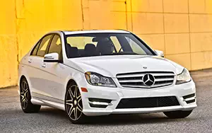   Mercedes-Benz C300 4MATIC Sport Package Plus US-spec - 2013