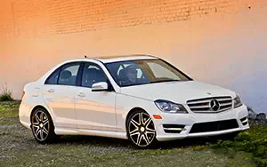   Mercedes-Benz C300 4MATIC Sport Package Plus US-spec - 2013