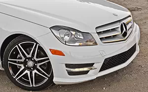   Mercedes-Benz C300 4MATIC Sport Package Plus US-spec - 2013
