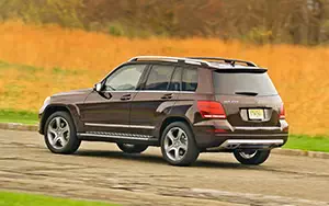   Mercedes-Benz GLK250 BlueTEC US-spec - 2013