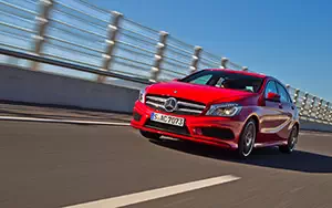   Mercedes-Benz A180 Style Package - 2012