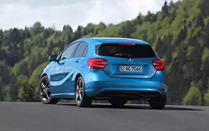   Mercedes-Benz A200 - 2012