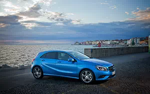   Mercedes-Benz A200 - 2012