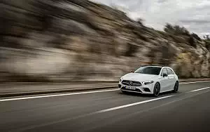   Mercedes-Benz A 180 d AMG Line - 2018