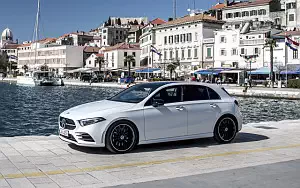   Mercedes-Benz A 180 d AMG Line - 2018