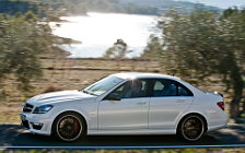   Mercedes-Benz C63 AMG - 2011