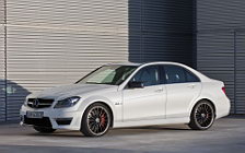   Mercedes-Benz C63 AMG - 2011