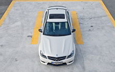   Mercedes-Benz C63 AMG - 2011