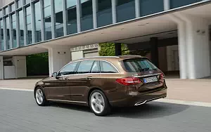   Mercedes-Benz C200 Estate Exclusive - 2014