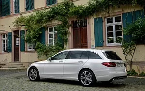   Mercedes-Benz C300 BlueTEC HYBRID Estate Avantgarde - 2014