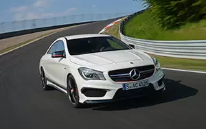   Mercedes-Benz CLA45 AMG Edition 1 - 2013