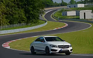   Mercedes-Benz CLA45 AMG Edition 1 - 2013