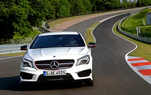   Mercedes-Benz CLA45 AMG Edition 1 - 2013