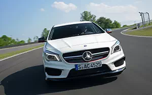   Mercedes-Benz CLA45 AMG Edition 1 - 2013