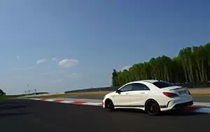   Mercedes-Benz CLA45 AMG Edition 1 - 2013