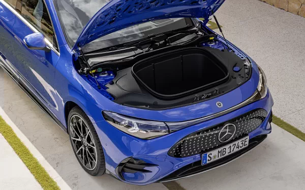 ���� ���������� Mercedes-Benz CLA 350 4MATIC with EQ Technology AMG Line - 2025