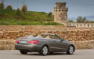   Mercedes-Benz E350 CGI Cabriolet - 2010