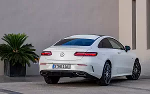   Mercedes-Benz E 400 4MATIC Coupe AMG Line Edition 1 - 2017