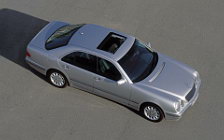   Mercedes-Benz E-class W210 - 1999