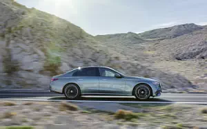   Mercedes-Benz E 300 e 4MATIC AMG Line - 2023