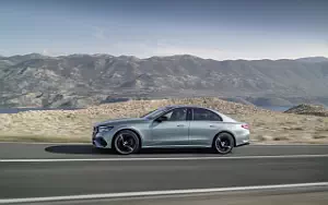   Mercedes-Benz E 300 e 4MATIC AMG Line - 2023