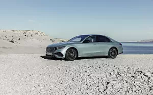   Mercedes-Benz E 300 e 4MATIC AMG Line - 2023