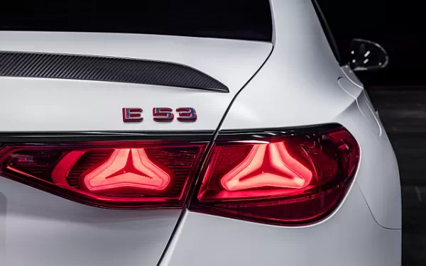   Mercedes-AMG E 53 HYBRID 4MATIC+ - 2024