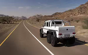   Mercedes-Benz G63 AMG 6x6 - 2013