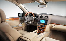   Mercedes-Benz GL-class - 2005