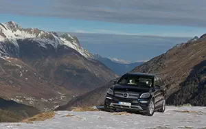   Mercedes-Benz GL500 4MATIC - 2012