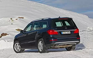   Mercedes-Benz GL500 4MATIC - 2012
