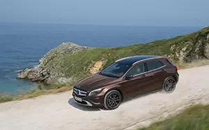   Mercedes-Benz GLA220 CDI 4MATIC - 2013